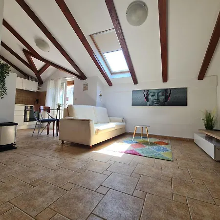 Roko Apartment *