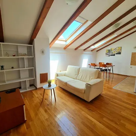 Apartment Roko *