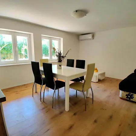 Apartment Roko Zadar